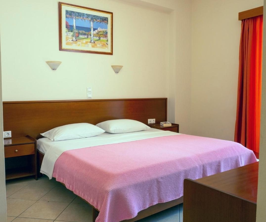 Hotel Loukas Vrachos Paralia Vrachou Extérieur photo