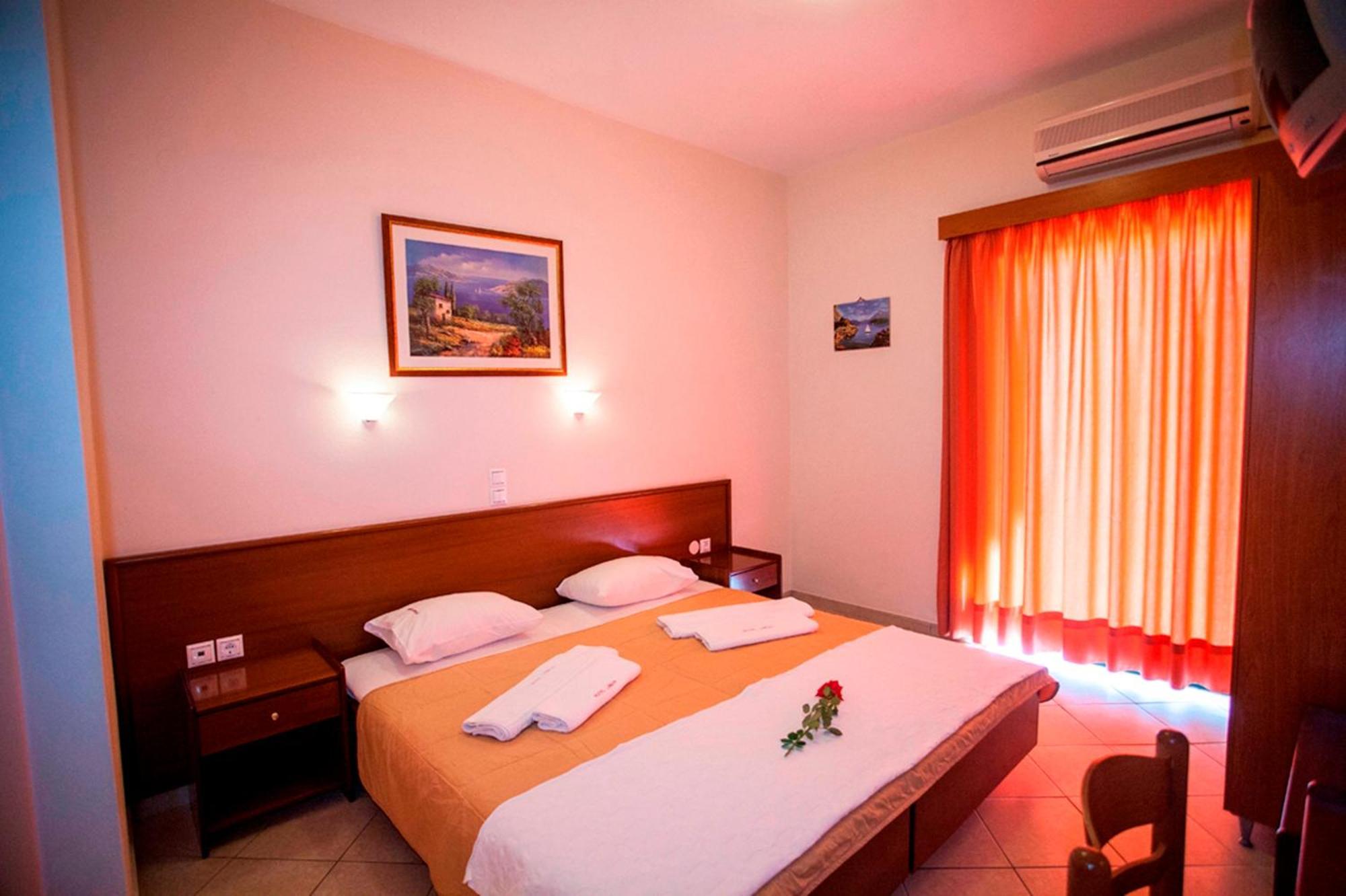 Hotel Loukas Vrachos Paralia Vrachou Extérieur photo