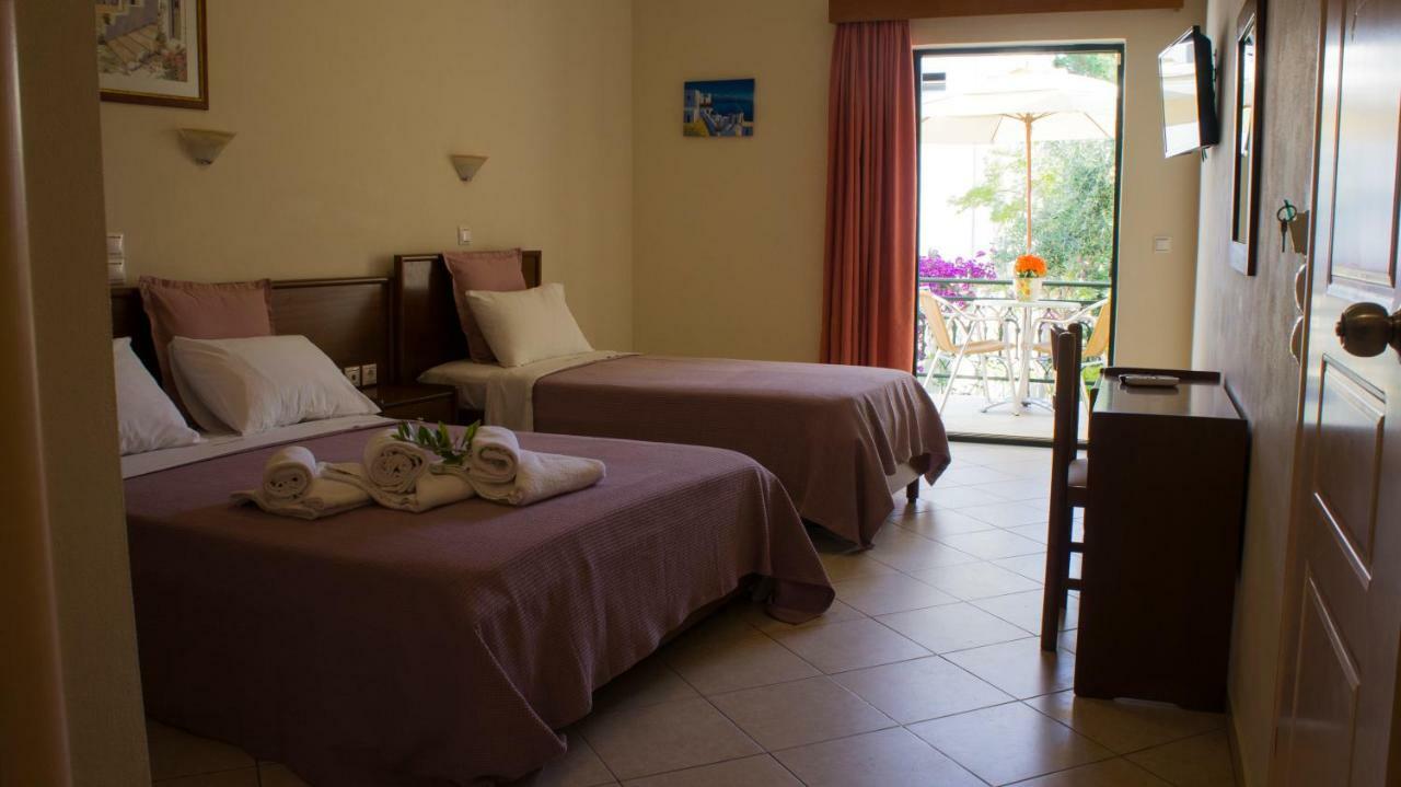 Hotel Loukas Vrachos Paralia Vrachou Extérieur photo